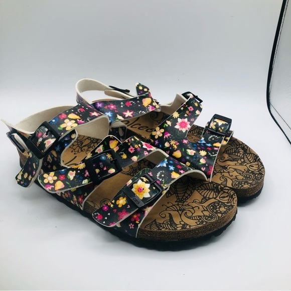NWOT Calceo Women’s Black Floral Daisy Sandals size 42 11 US‎ Size - Picture 1 of 11
